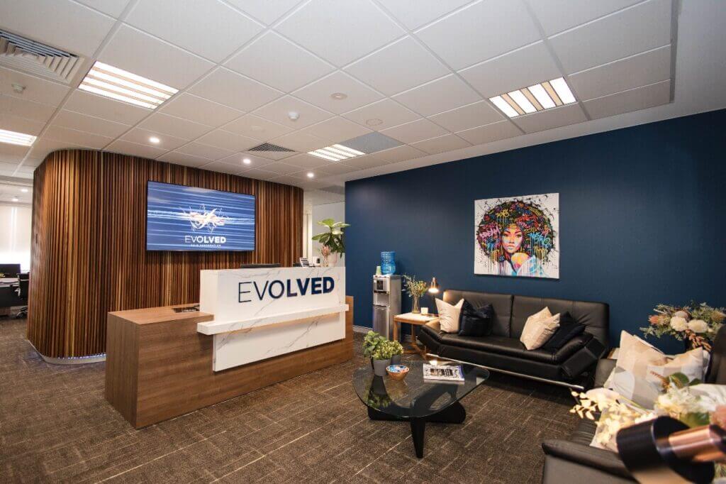 Hitesh Kumar Nurse at Evolved Hair in Lucknow